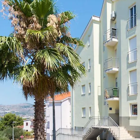 Marina Apartment