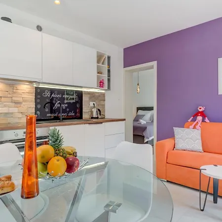 Marina Apartment *